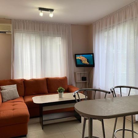 Villa Rouge - Apartment Victoria โซโซโปล ภายนอก รูปภาพ