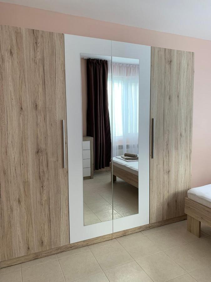 Villa Rouge - Apartment Victoria โซโซโปล ภายนอก รูปภาพ