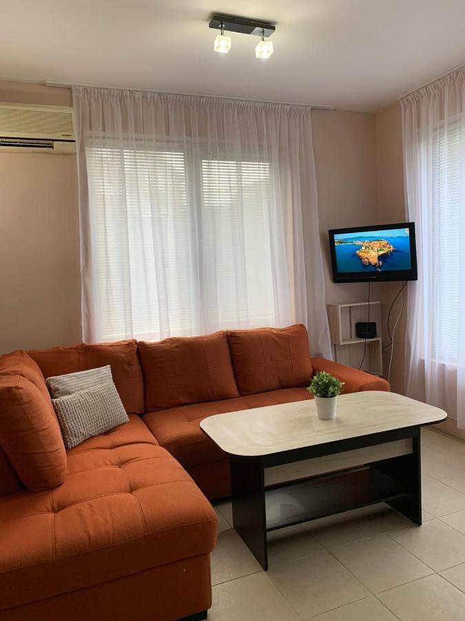 Villa Rouge - Apartment Victoria โซโซโปล ภายนอก รูปภาพ